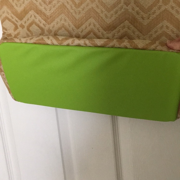 Vera Bradley Large Straw Tote - Picture 4 of 7